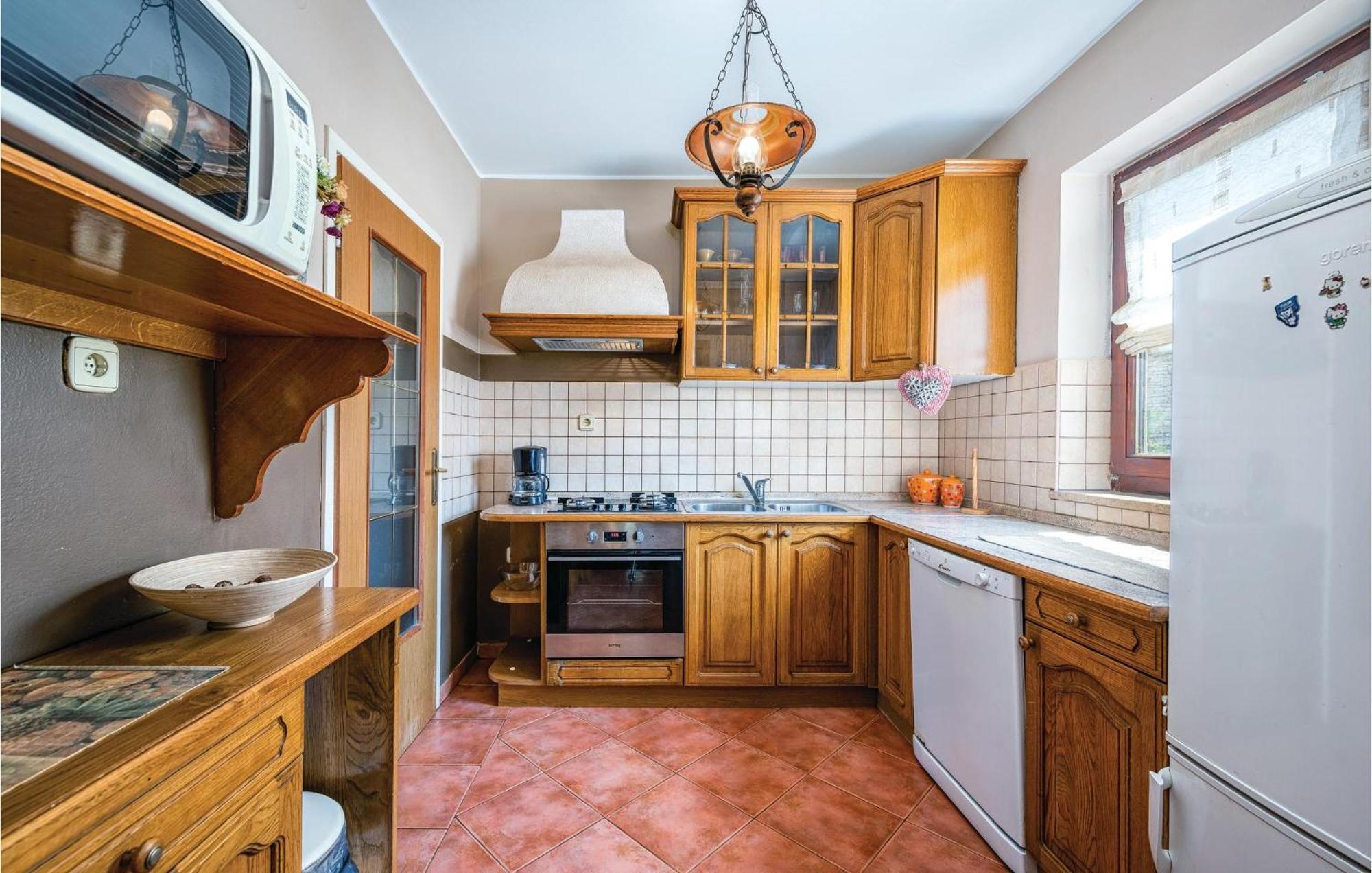 Stunning Apartment In Rovinj With Kitchen Eksteriør bilde